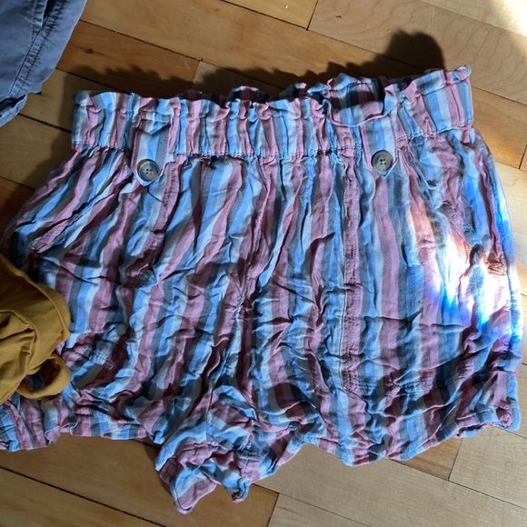 5 flowy shorts - Picture 4 of 6